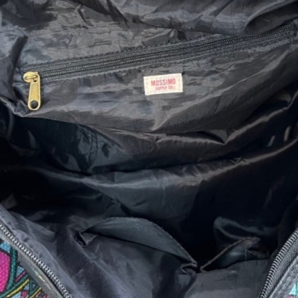 Mossimo Supply Co. Retro/Vng Multicolor Knit Geometric Pattern Dufflebag - Picture 3 of 6